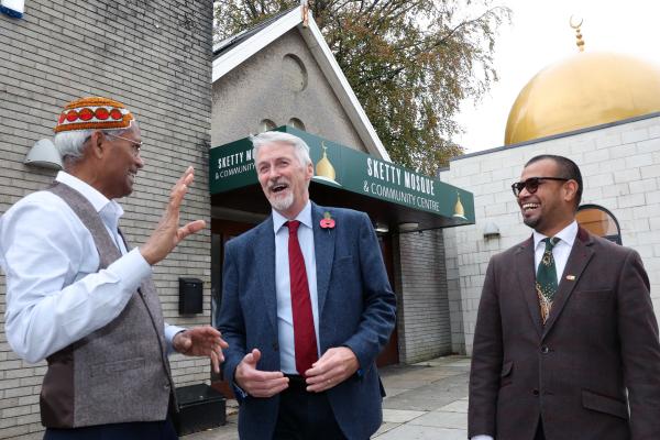 The Deputy First Minister visiting Sketty Mosque.